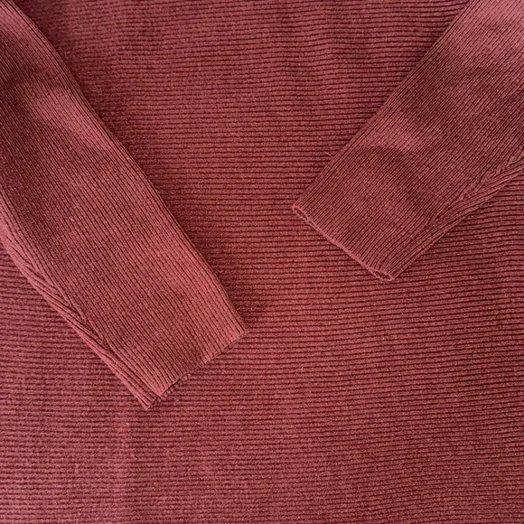 Pink Clover Ribbed Turtleneck Pullover Size M - Picture 7 of 7